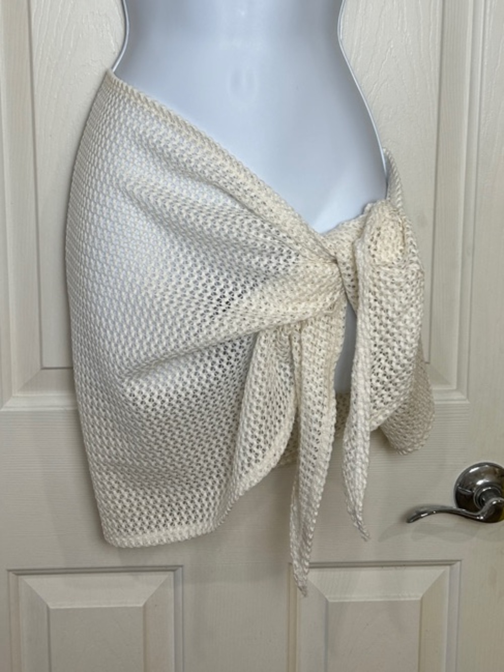 Shade & Shore Cream Open Knit Mesh Sarong Swim Cover Up Skirt - Size